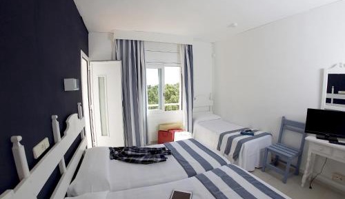 Triple Room (2 Adults + 1 Child) with Balcony
