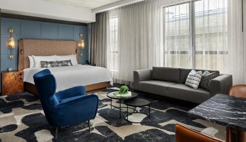King Studio Suite with City View