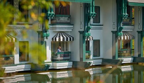 Classic King Room with Lake View