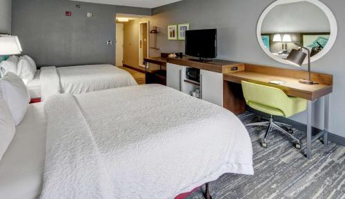 Queen Room with Two Queen Beds - Hearing Access/Non-Smoking
