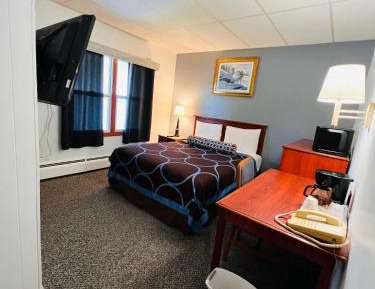 Queen Room