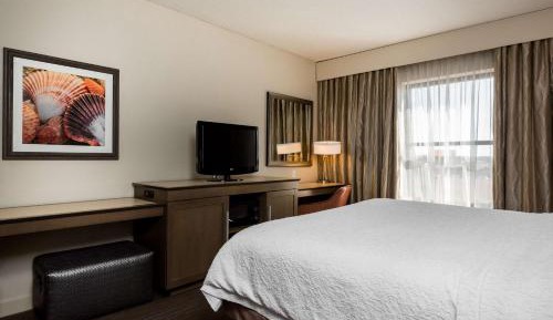 King Room with King Bed - Non-Smoking