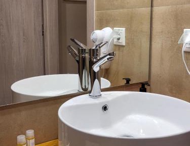 Deluxe Double Room with Side Sea View