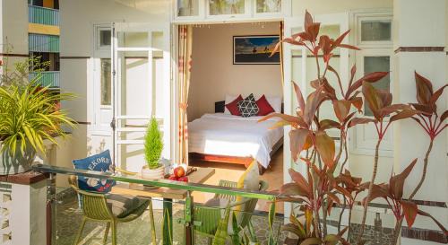 Deluxe Queen Room