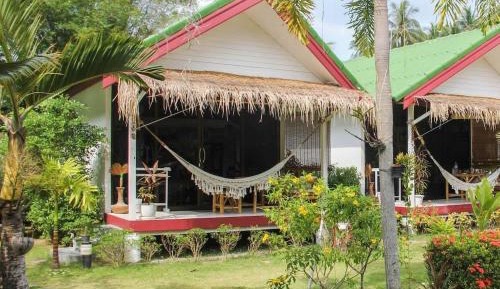 Bungalow with Garden View
