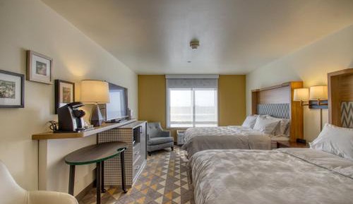 Standard Room with Two Queen Beds