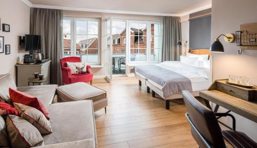 Double Room Superior with Balcony