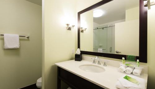 King Room - Hearing Accessible