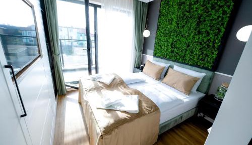 Two-Bedroom Premium Apartment with Two Terraces