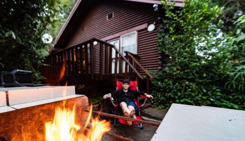 Three-Bedroom Bi-Loft Chalet (6 Adults)