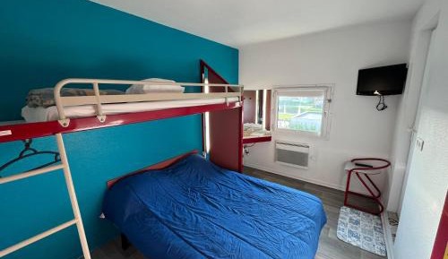 Triple Room with Private Bathroom