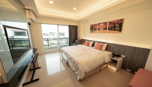 Queen Room with Balcony