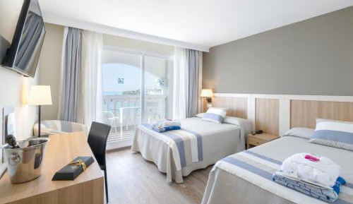 Deluxe Twin Room (2 Adults)