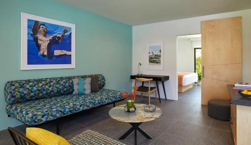 King Suite with One-Bedroom