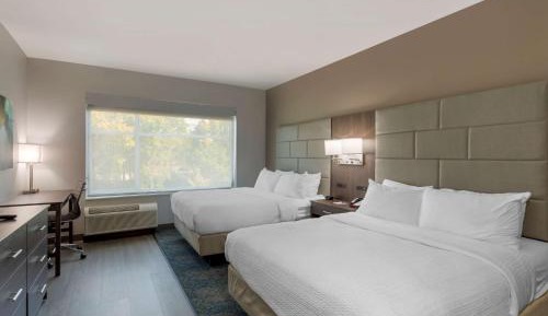 Queen Room with Two Queen Beds - Disability Access