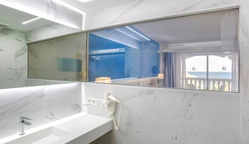 Twin Room with Sea View (2 adults)
