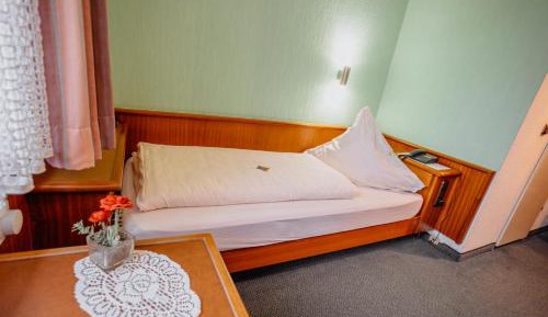 Economy Single Room