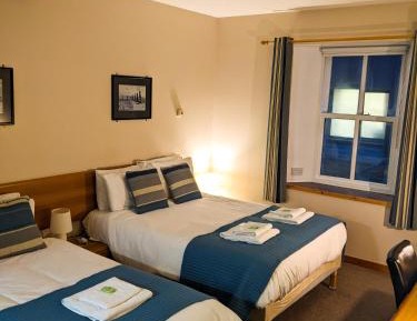 Family Room in Annex - Harborside