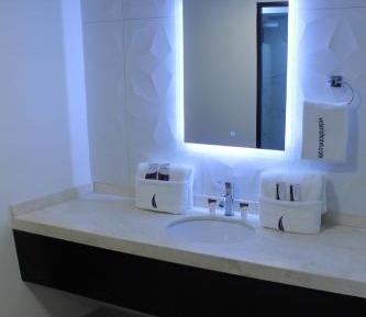 Deluxe Room (2 Adults + 1 Child)