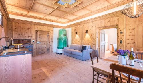 Superior One-Bedroom Apartment with Balcony
