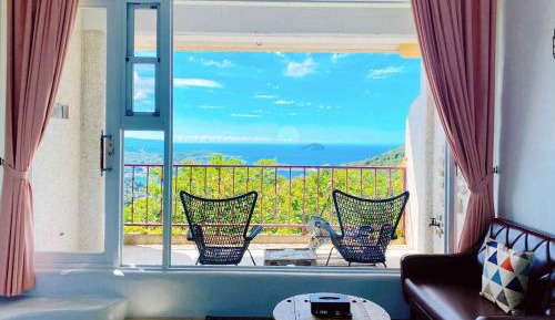 Deluxe Double Room with Balcony and Sea View