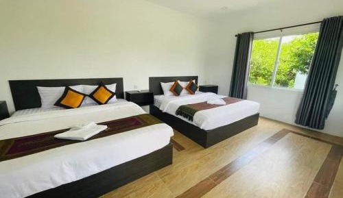 Large Twin Room