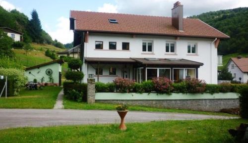 Holiday Home (4 Adults)