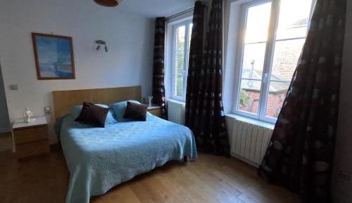 Deluxe Double Room with Shower