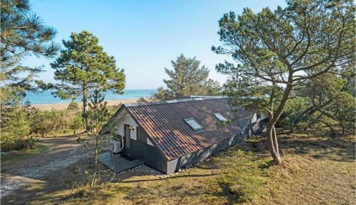 Four-Bedroom Holiday Home