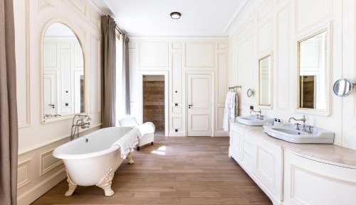 Suite with Garden View