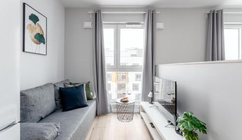 Studio with Balcony