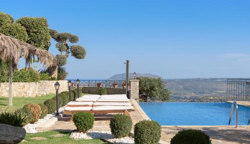 Geroulios Kastro Ι, a 100acres Yoga Retreat 