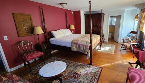 Queen Room