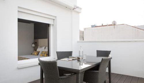 One-Bedroom Apartment with Terrace