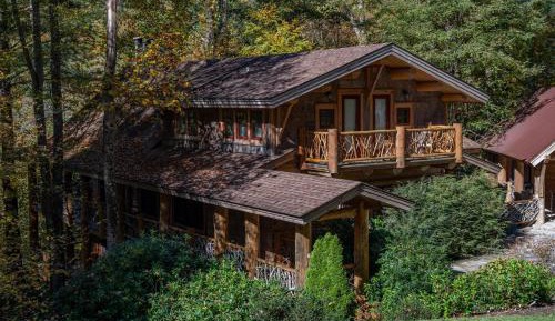 Five-Bedroom Holiday Home