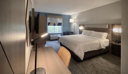 Standard King Room
