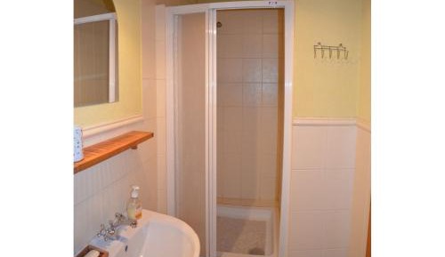 Economy Quadruple Room with Shared Bathroom