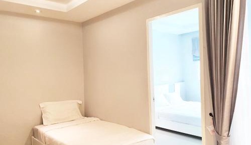 One Bedroom for 3