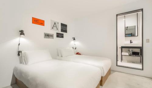 Medium Twin Room - No Window