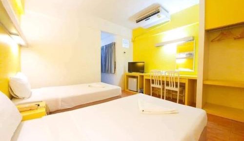 Deluxe Double Room (2 Adults + 1 Child)