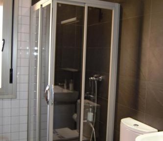  One-Bedroom Apartment (2 Adults + 1 Child) 