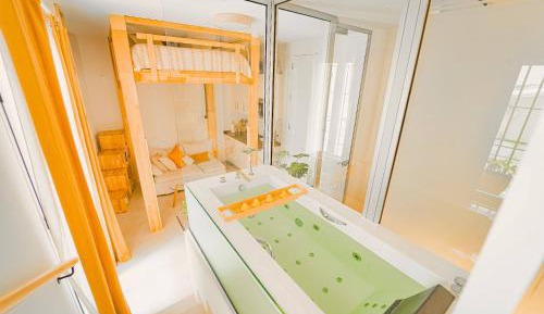 Studio with Spa Bath