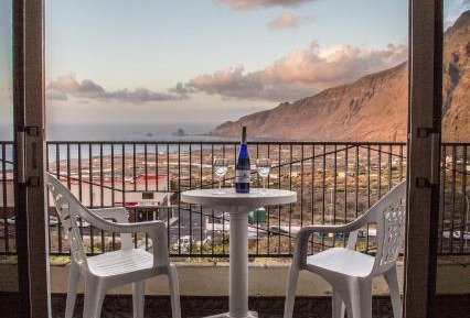 Apartment with Sea View (3 Adults)