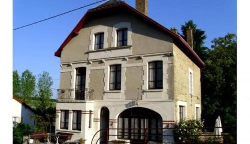 Eight-Bedroom House