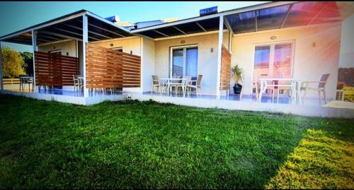 Apartment with Garden View