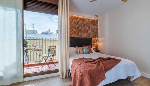 Deluxe Double Room with Balcony
