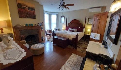 King Room
