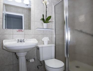 King Room with Garden View (no pets)