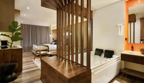 Suite with Spa Bath