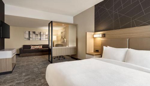 King Suite with Trundle Bed
